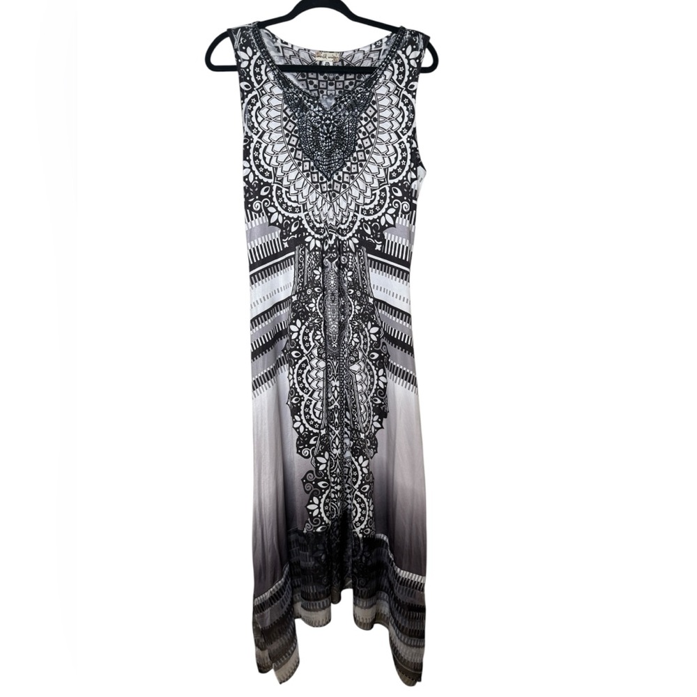 World Unity Chic Black and White Patterned Maxi Dress